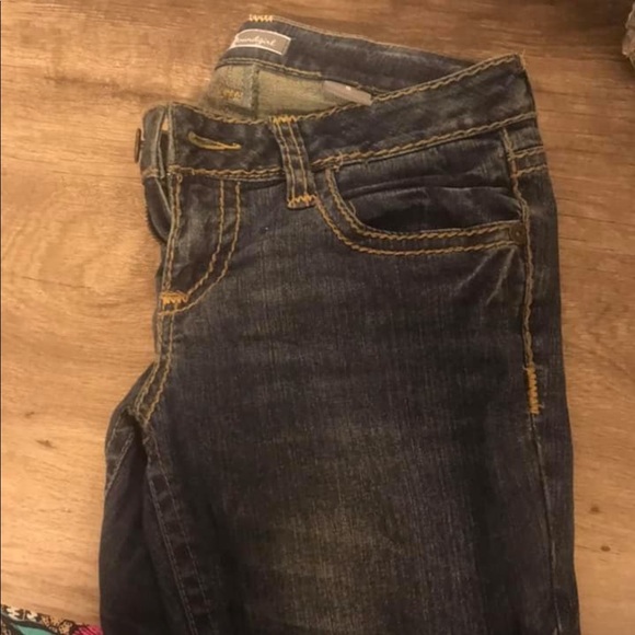 Gently used jeans - Picture 2 of 5